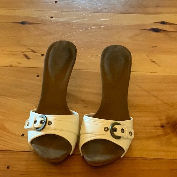 Heels - Picture 2 of 2